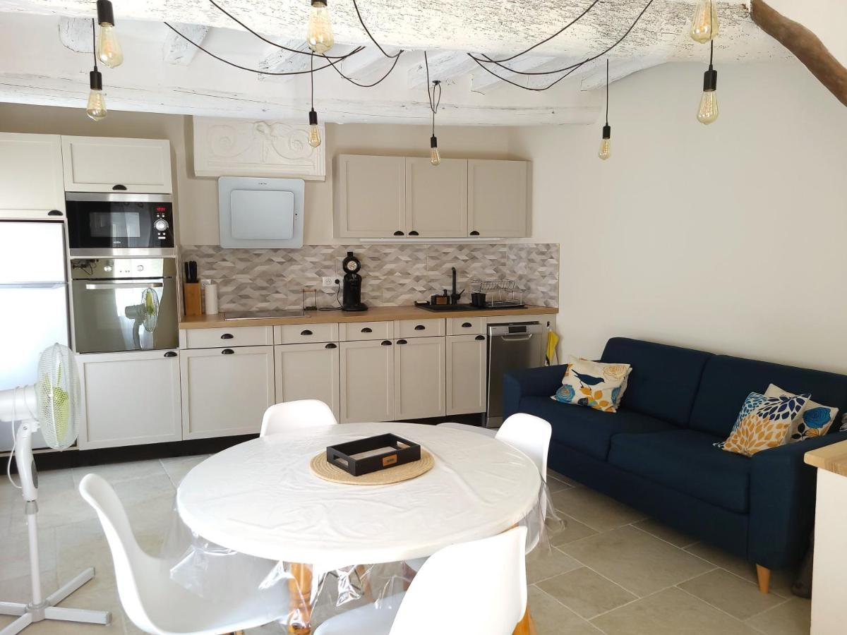 Holiday home La Maison Du Mulet Saint-Saturnin-les-Apt
